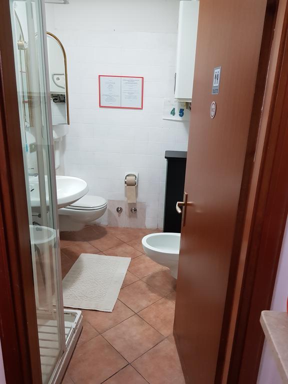 Mi Casa Es Tambien Tu Casa 2 3*